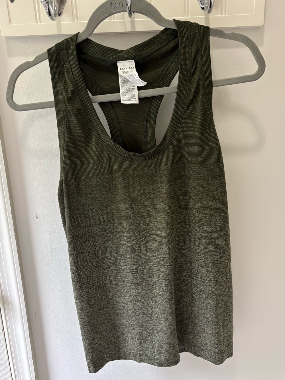 Athleta Momentum Seamless tank, size L